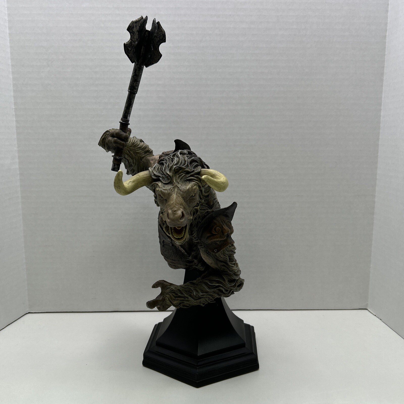 Weta Disney Chronicles of Narnia: Prince Caspian - Minotaur Bust LE 62 Of 100 Weta Disney Chronicles of Narnia: Prince Caspian - Minotaur Bust LE 62 Of 100
