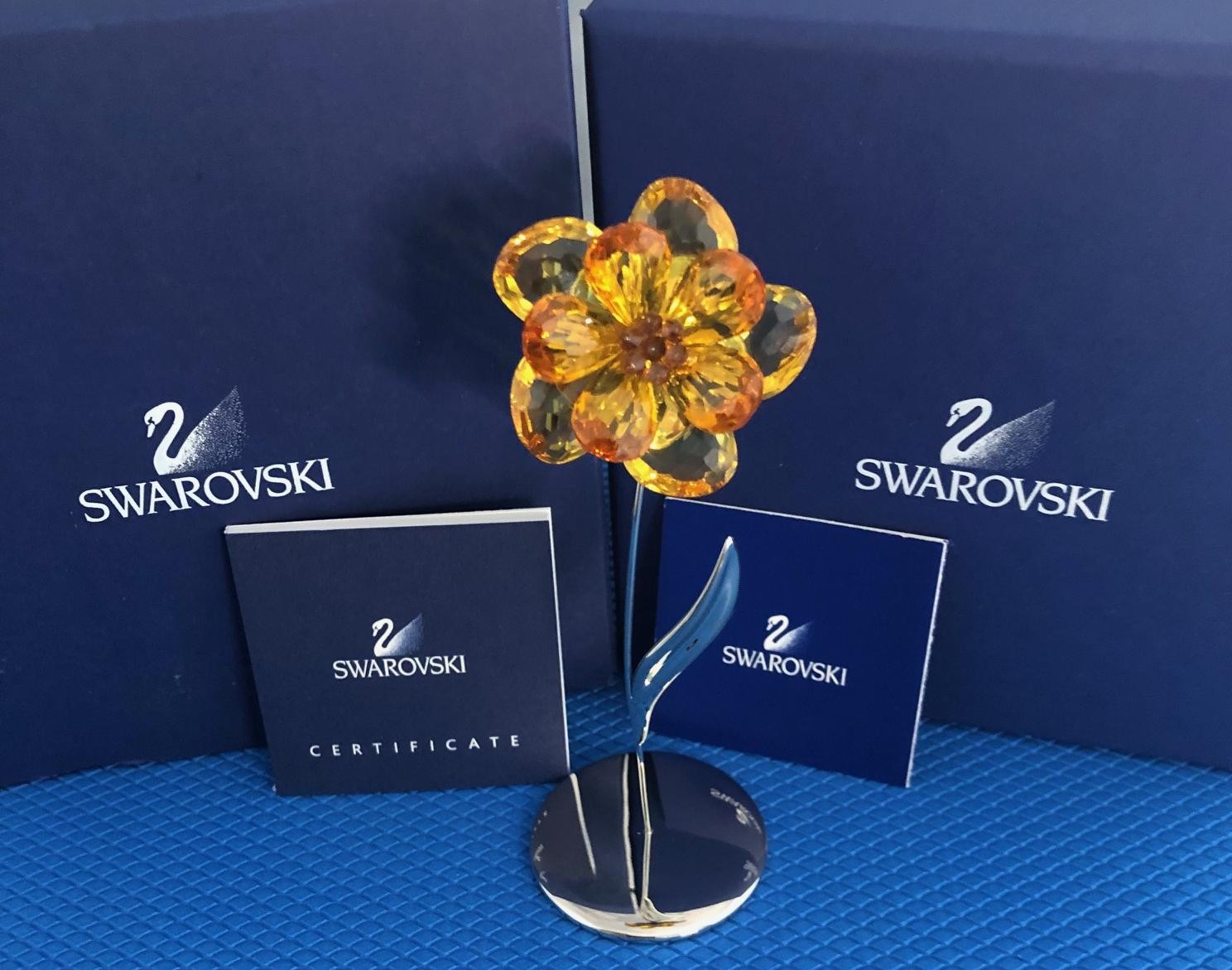 SWAROVSKI DAMBULLA LIGHT TOPAZ MAGNETIC FLOWER, #677618, COA, NIB, RETIRED
