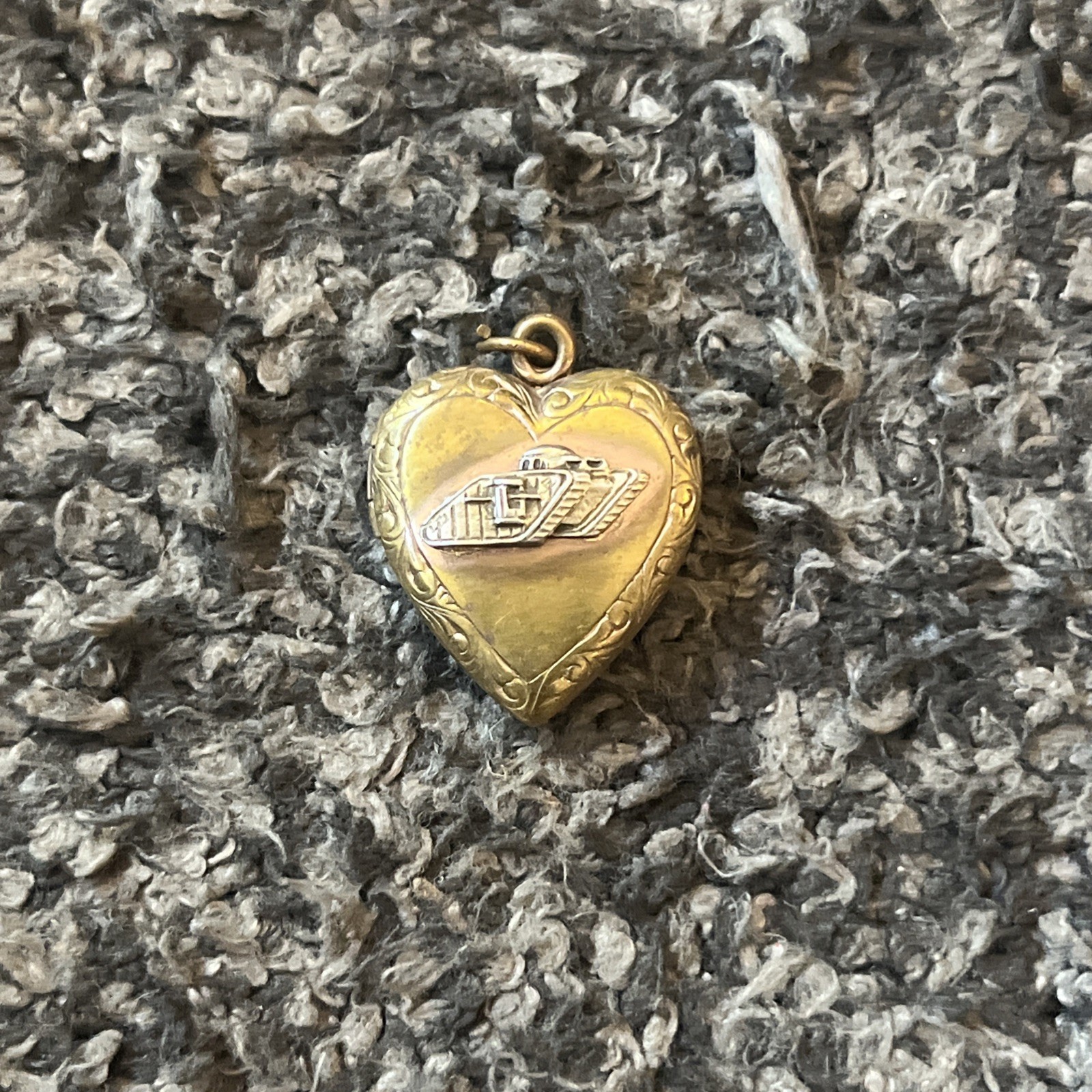 Vintage WWII Sweetheart locket gold filled Vintage WWII Sweetheart locket gold filled