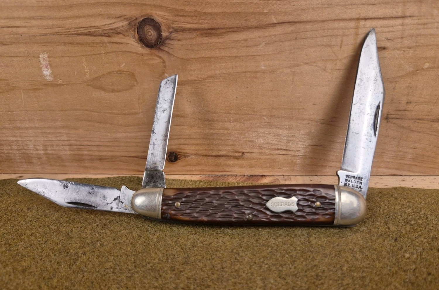 Antique Schrade Walden 804 Split Back