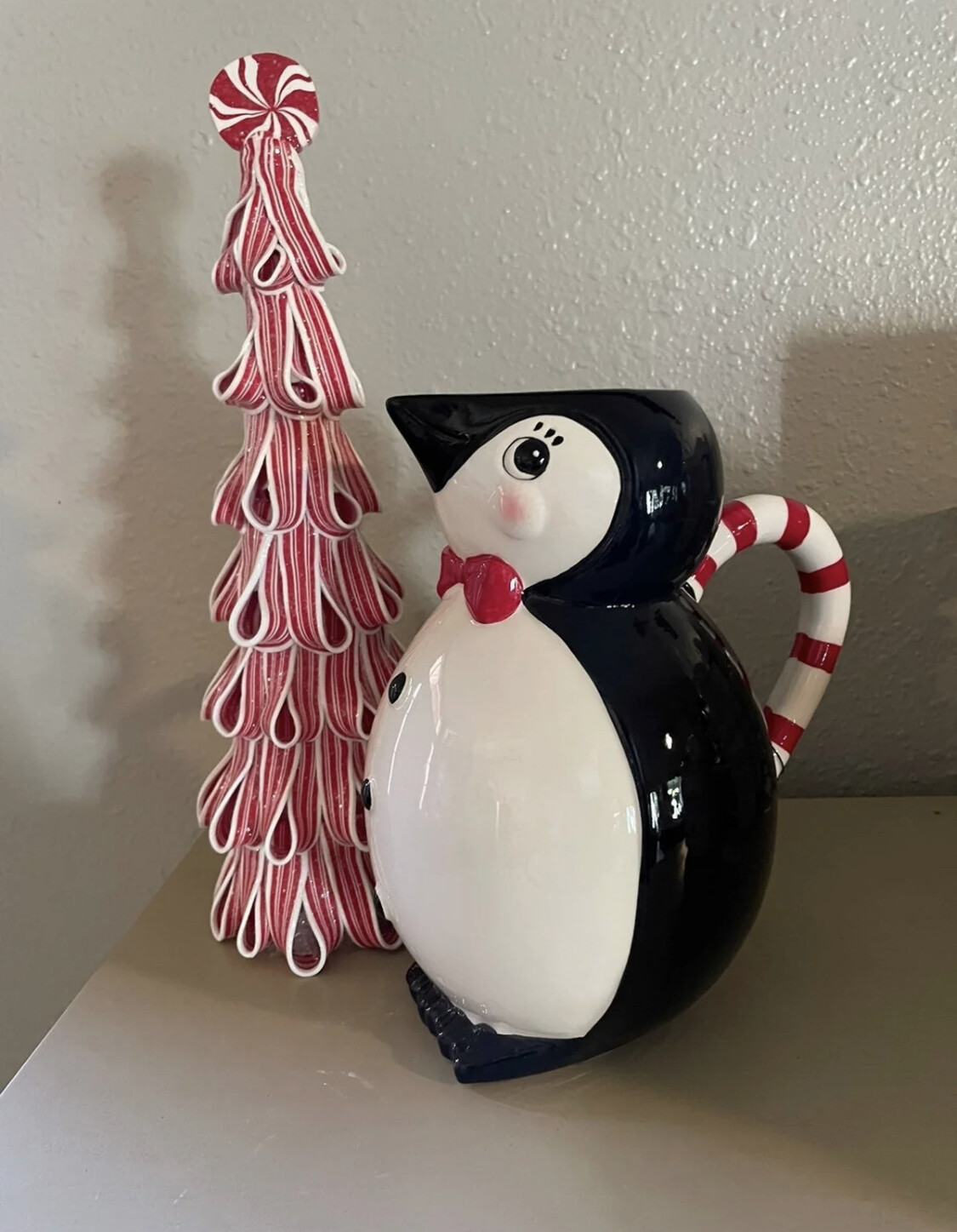 ⛄🐧New Johanna Parker Carnival Cottage Christmas Penguin Pitcher VHTF🐧⛄🐧