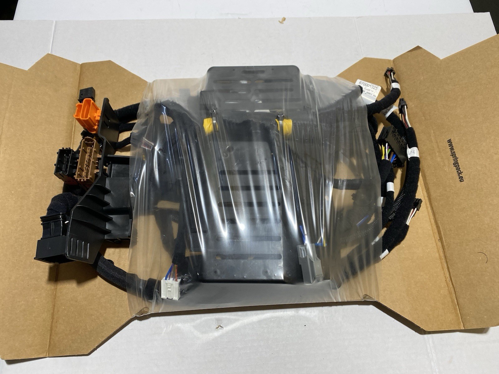Genuine Maserati 670005325 LH Seat RSE Wiring Harness Rear Entertainment OEM Genuine Maserati 670005325 LH Seat RSE Wiring Harness Rear Entertainment OEM