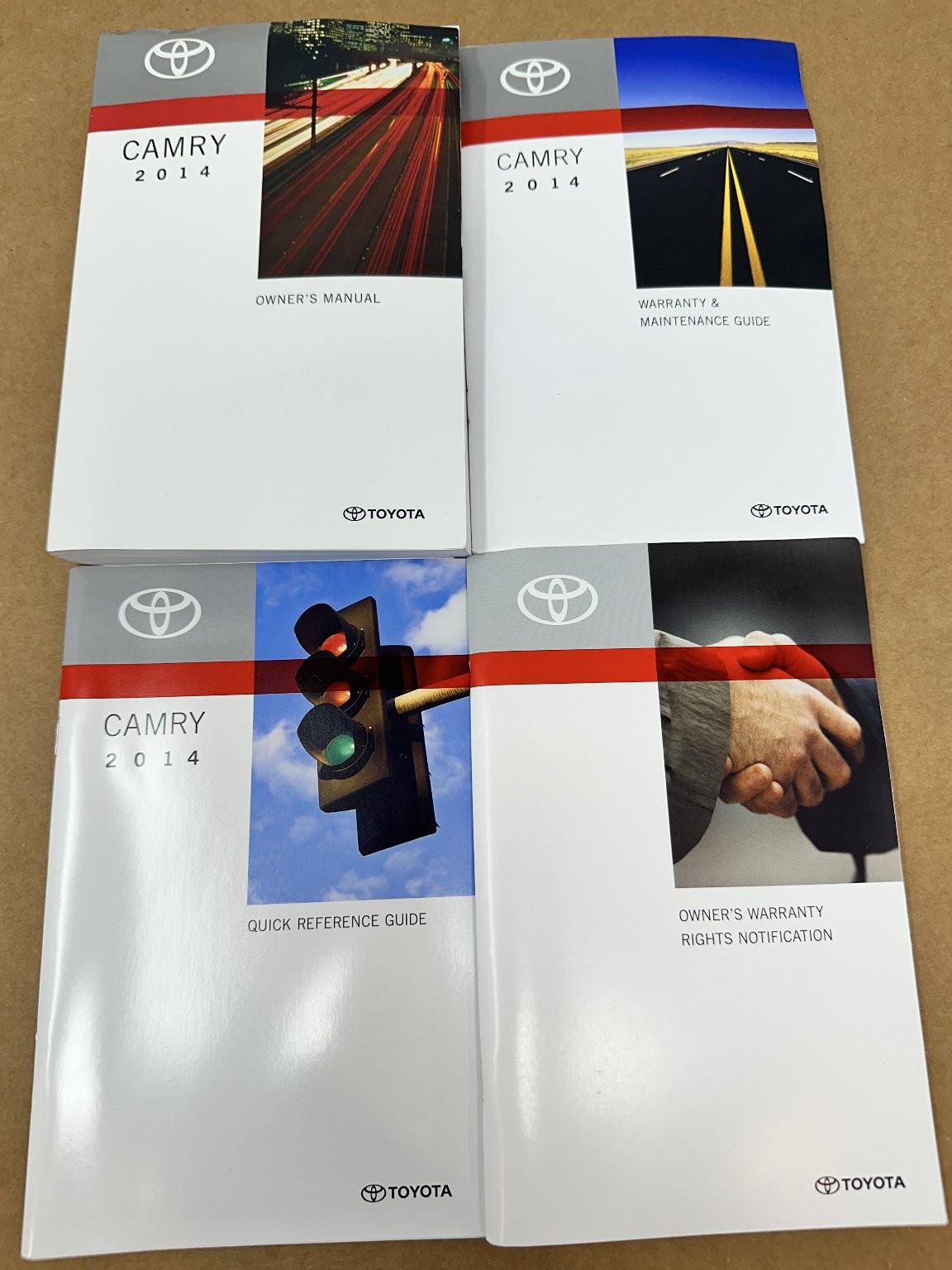 2014 Toyota Camry Owner's Manual Set