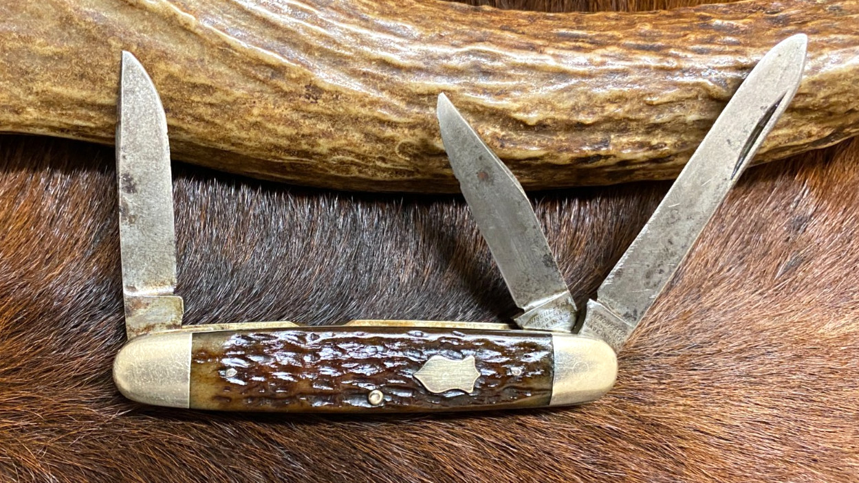 Winchester, Trademark, Made in USA., 3942 Light Cattle Pattern Knife, 3 3/8\ Winchester, Trademark, Made in USA., 3942 Light Cattle Pattern Knife, 3 3/8\