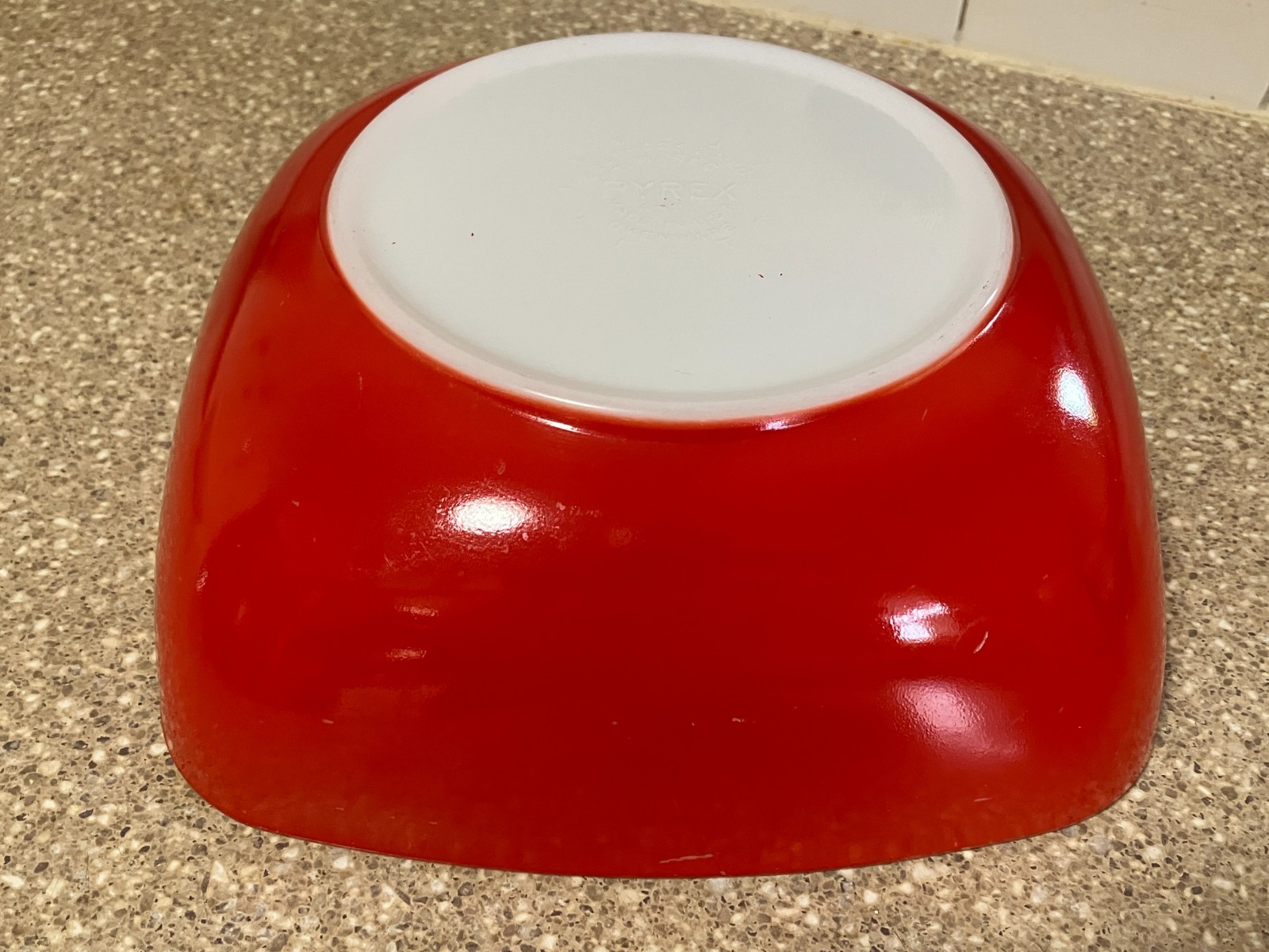 Vtg 1950s Pyrex Hostess Oven And Table Red Square Serving Bowl 2.5 Qt 525B-025