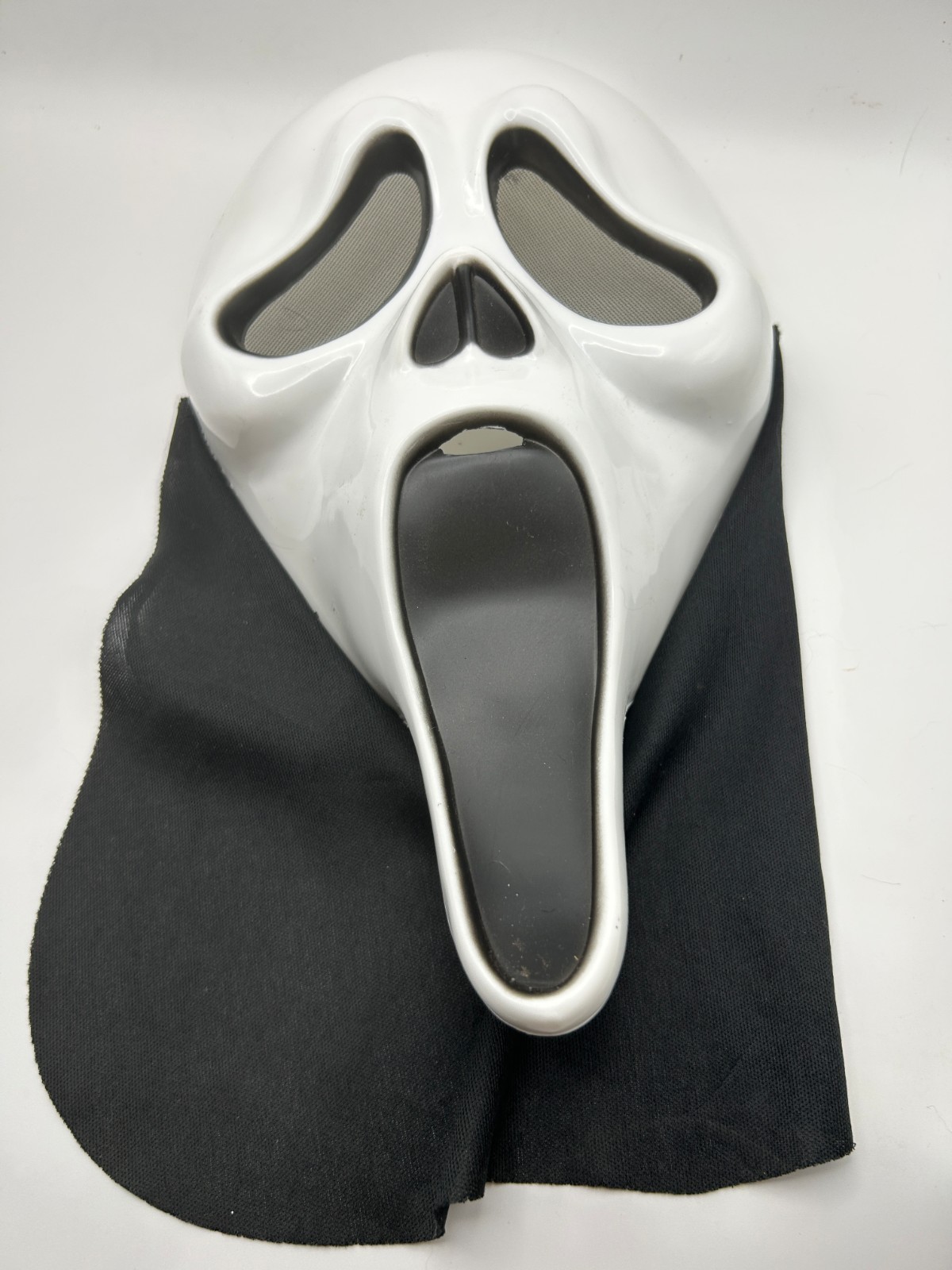 Vintage Scream Ghostface Mask Hard Plastic 1990s Easter Unlimited Fun World 9206