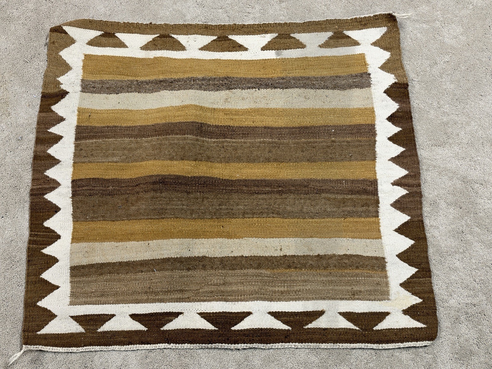 Vintage Navajo Handmade Rug/Weaving/Textile 35\