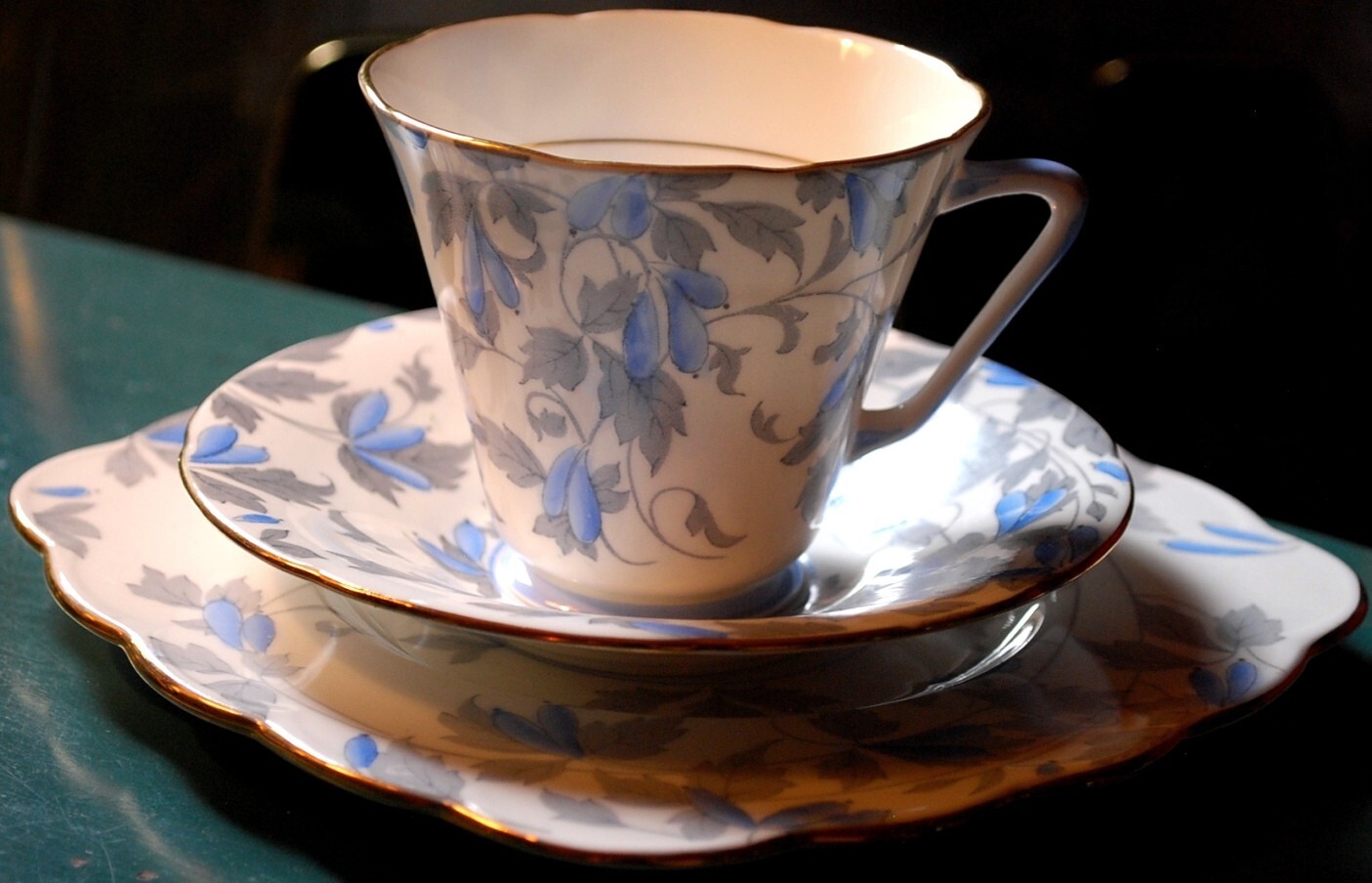 Vtg ROYAL GRAFTON ASHLEY BLUE Bone China 3 pc Teacup Saucer Plate Trio England
