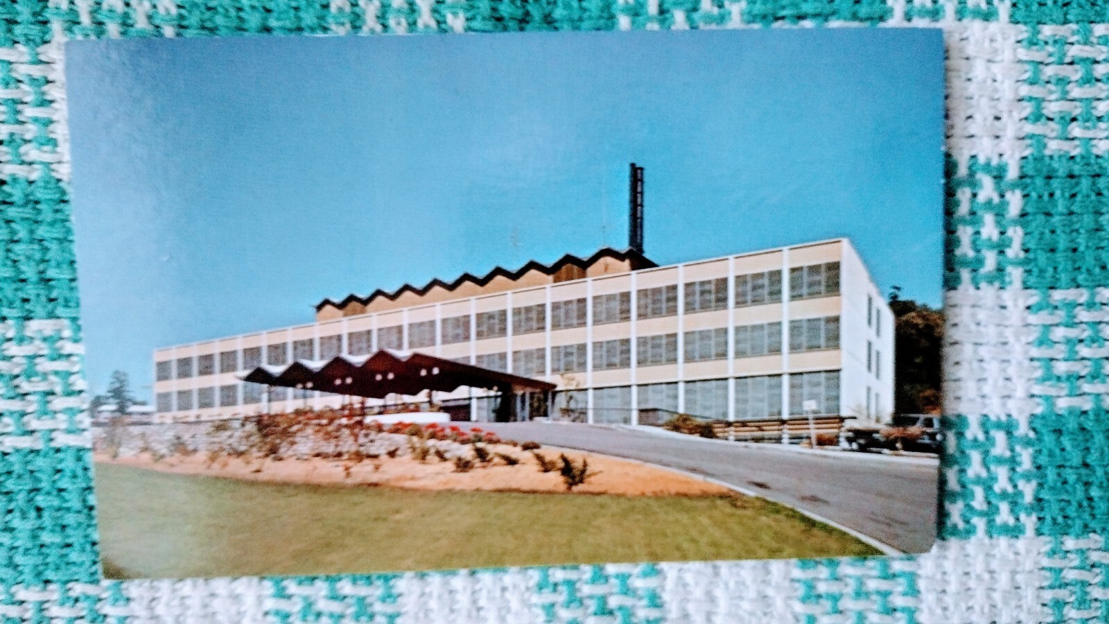 VINTAGE POST CARD HARRISON MEMORIAL HOSPITAL BREMERTON WASHINGTON