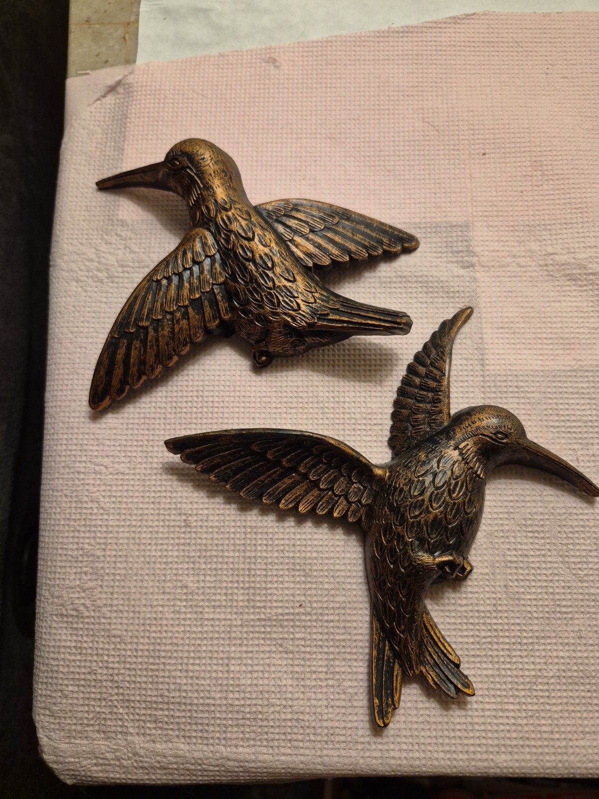 Set Of 2 Vtg Hummingbirds 1977 - 7450 Plastic Copper Color Dart Ind Set Of 2 Vtg Hummingbirds 1977 - 7450 Plastic Copper Color Dart Ind