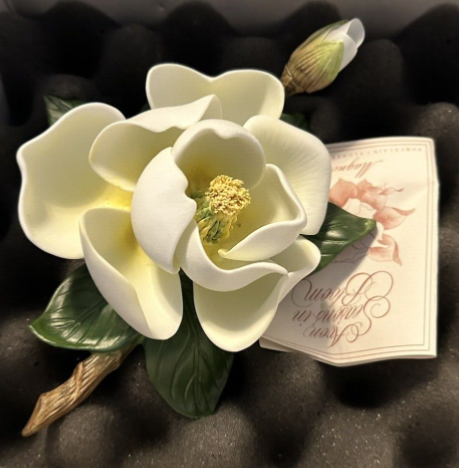 Vintage AVON Magnolia Flower Figurine Porcelain 1986 Seasons in Bloom Collection