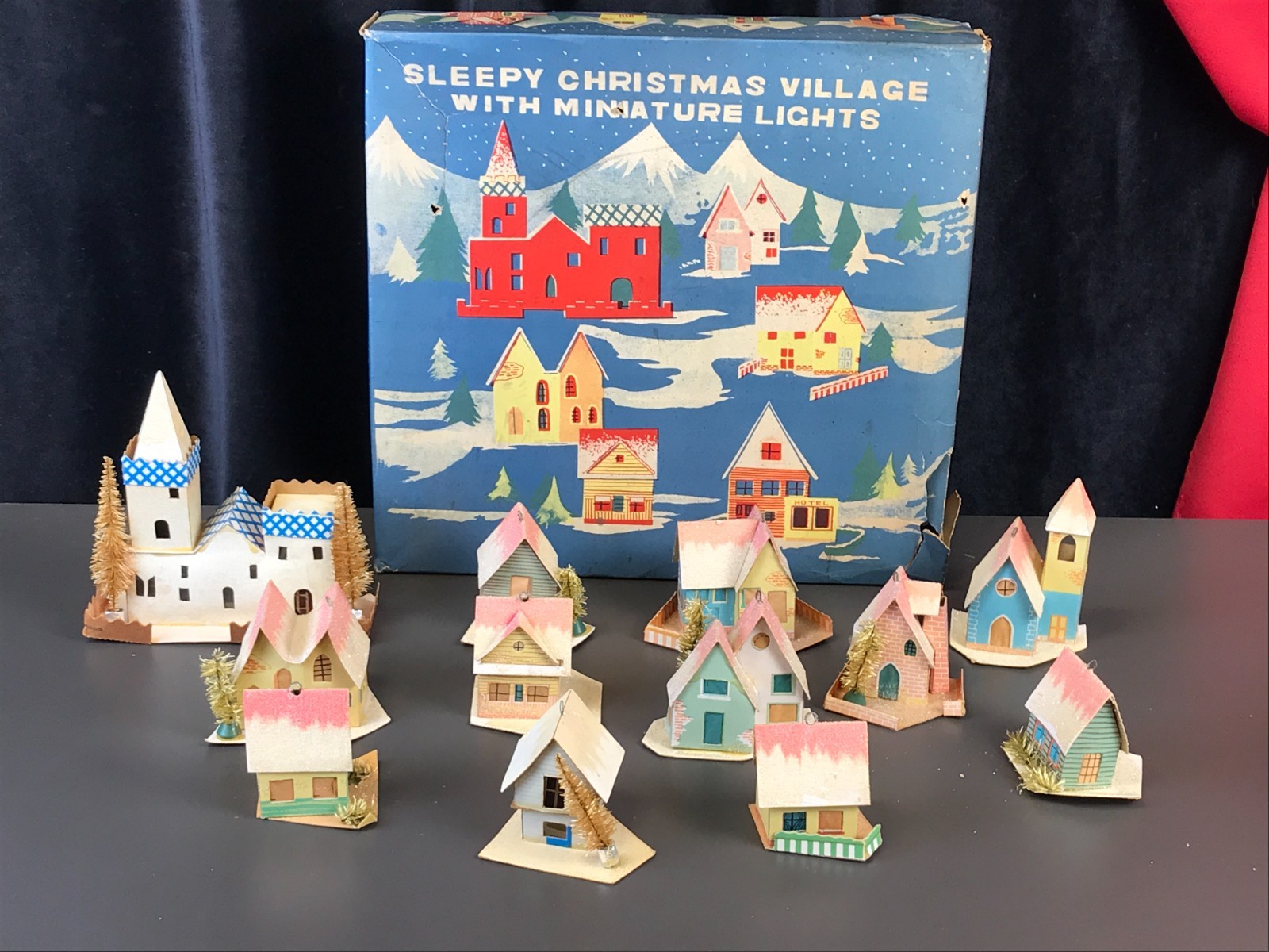 Rare Vintage SLEEPY CHRISTMAS VILLAGE Miniature Art. 48-58 *Missing String Light