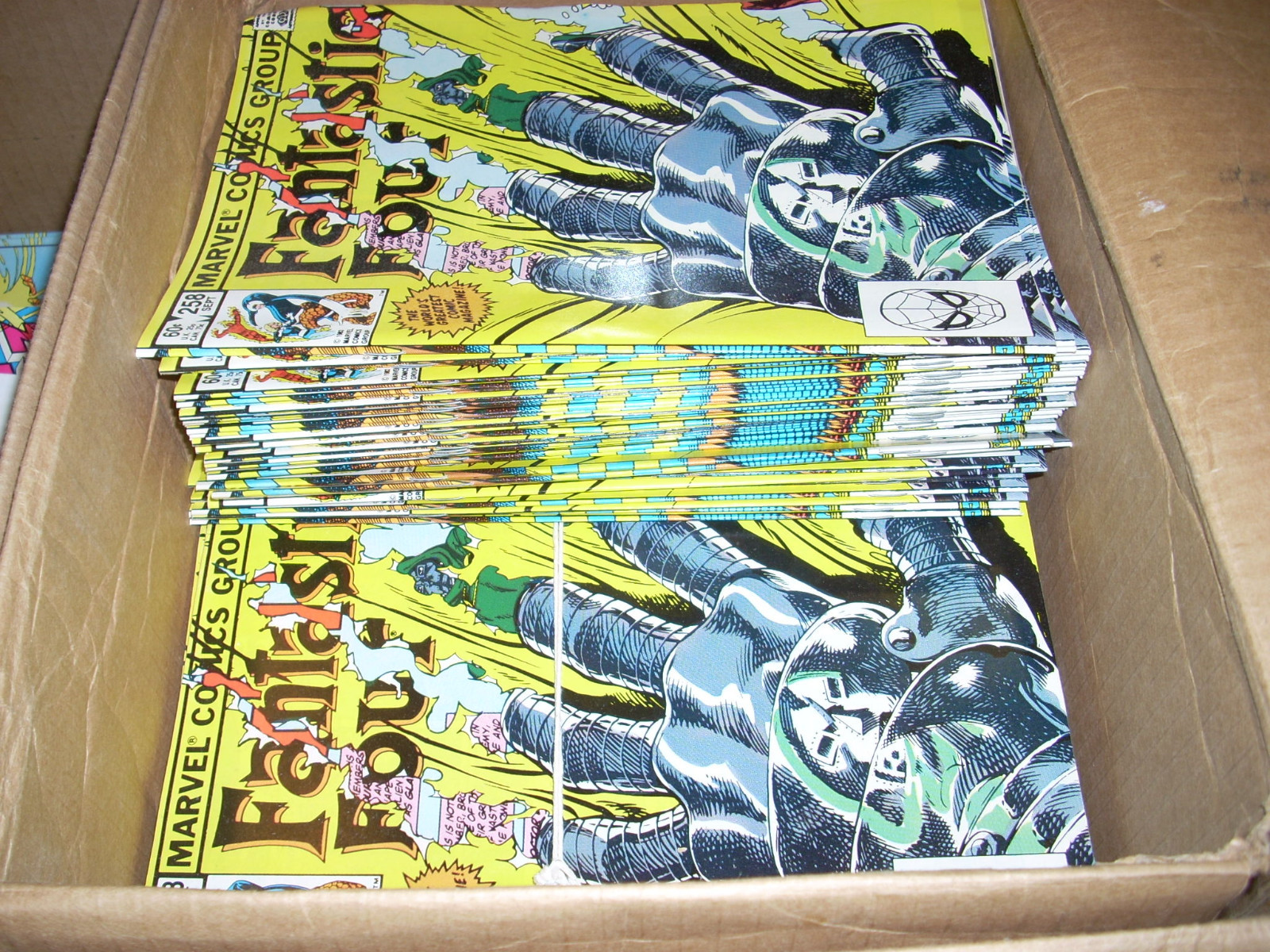 FANTASTIC FOUR 258 Near Mint NM 9.6 9.8 from a NON-CIRCULATED CASE MARVEL 1983 FANTASTIC FOUR 258 Near Mint NM 9.6 9.8 from a NON-CIRCULATED CASE MARVEL 1983