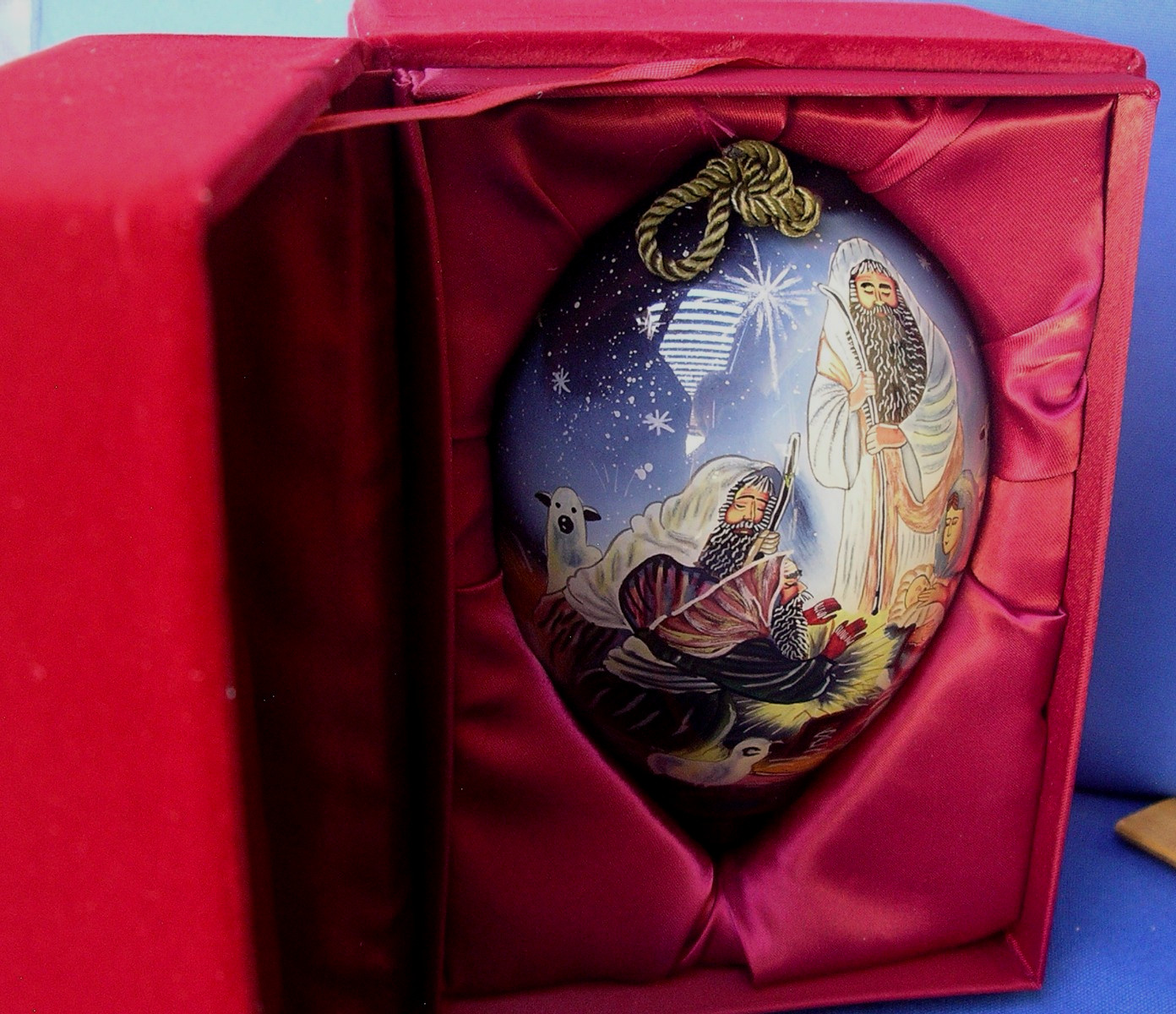 Ne’Qwa art ornament A Child is Born RE-SS-422 Stewart Sherwood BOX