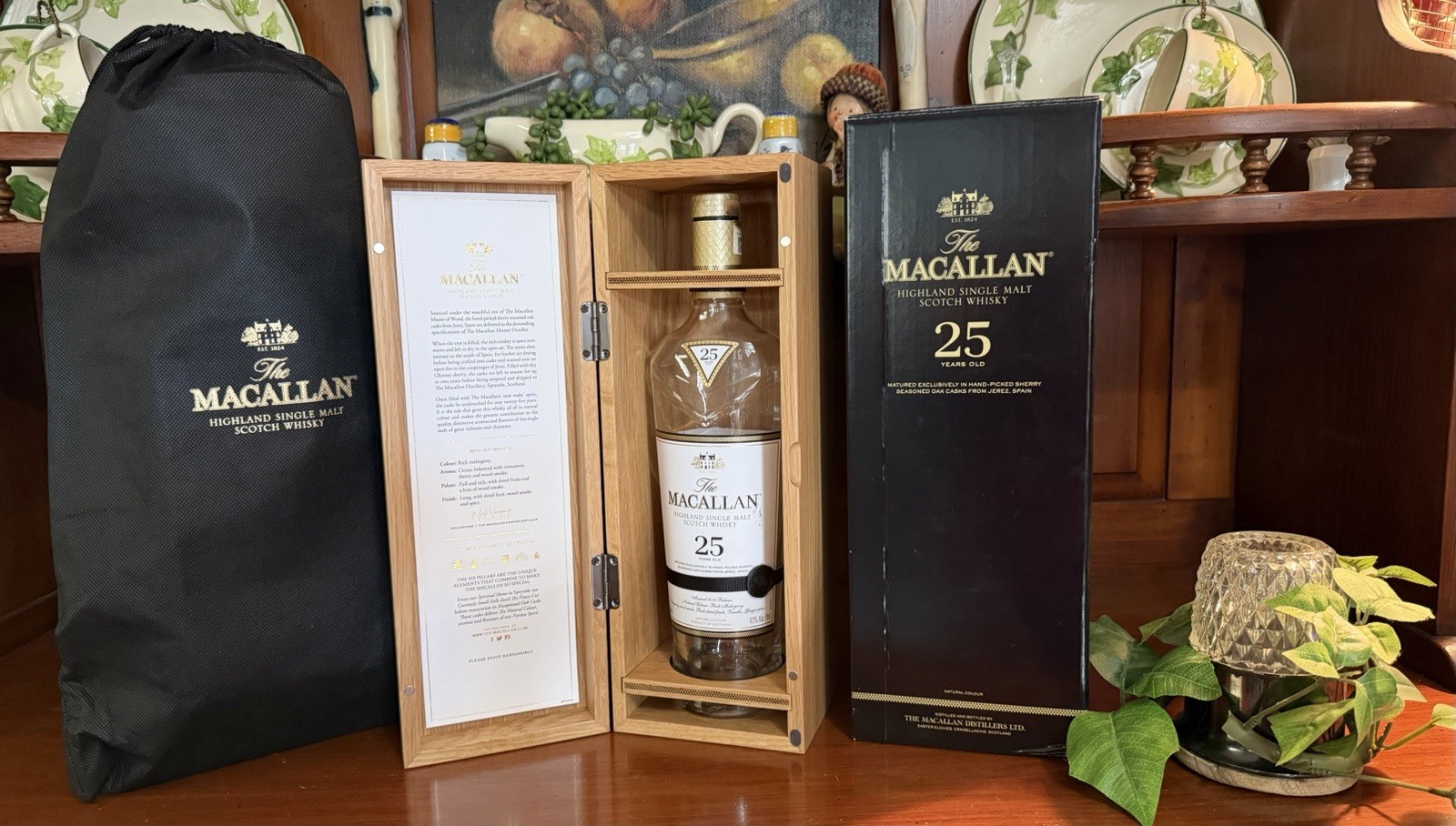 Macallan 25 Year Old 2019 Sherry Oak EMPTY Bottle Wood Presentation Box Set Bag