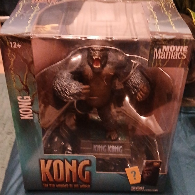 McFarlane Toys Movie Maniacs King Kong Limited Edition Figure 7400 McFarlane Toys Movie Maniacs King Kong Limited Edition Figure 7400
