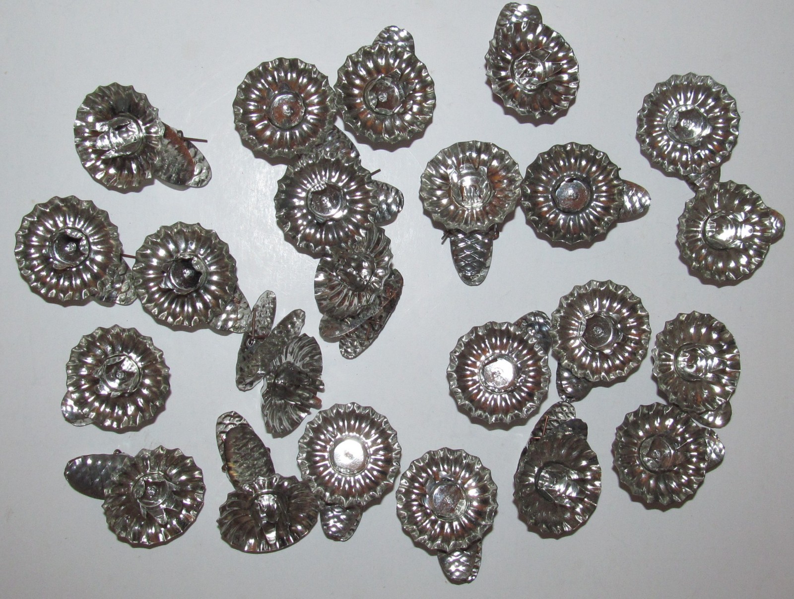 Lot of 23 Vintage Christmas Tree Candle Holders Clip On Metal Silver Pine Cone