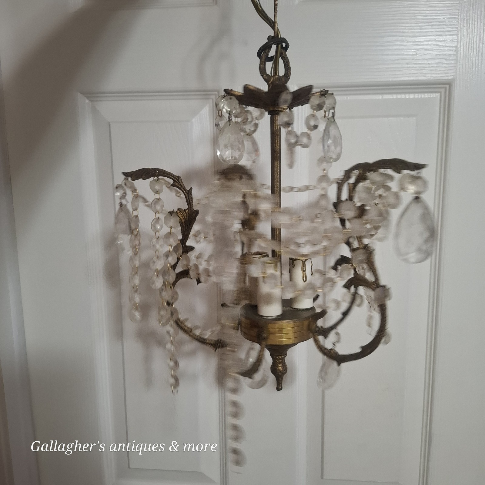 Small VINTAGE SPAIN CHANDELIER BRASS 3 LIGHT Hollywood Reg CRYSTAL PRISMS Small VINTAGE SPAIN CHANDELIER BRASS 3 LIGHT Hollywood Reg CRYSTAL PRISMS