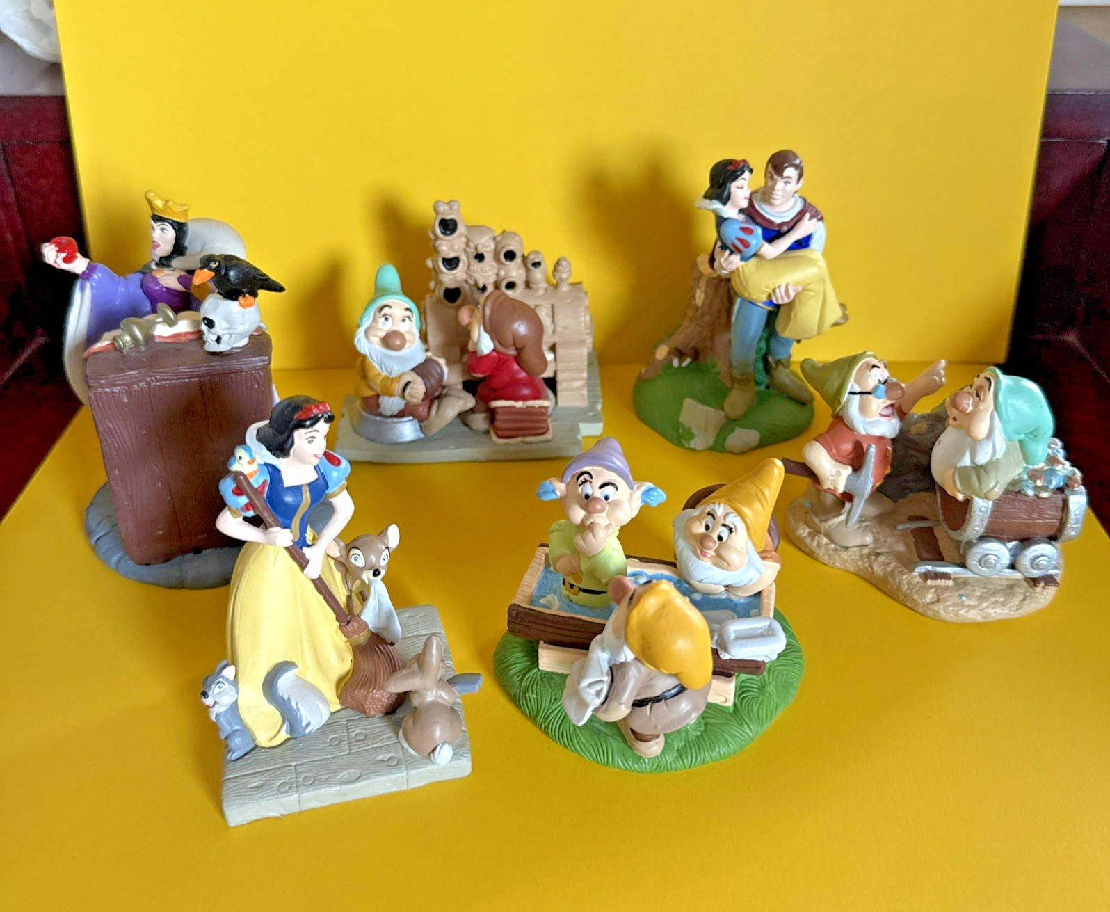 Vtg Disney Store Lil Classics Snow White Complete Set PVC Dwarves Queen Prince