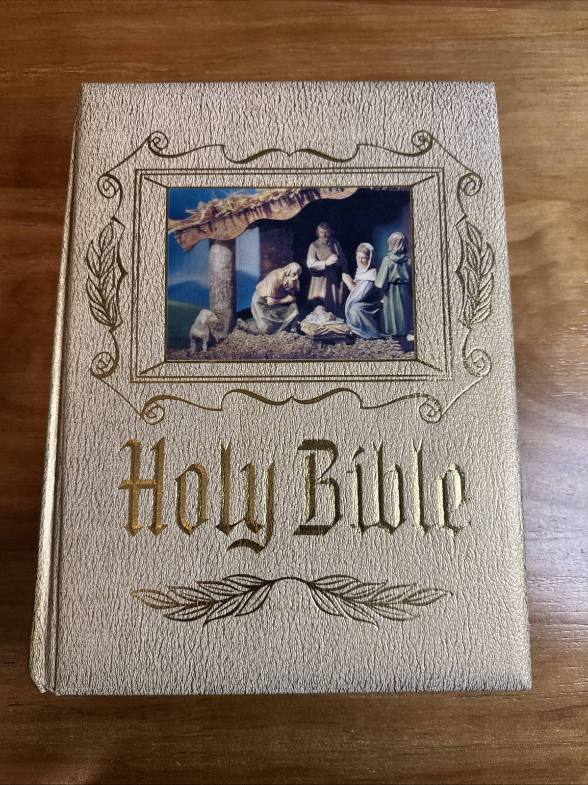 Vintage Holy Bible Catholic Heirloom Edition Old And New Bible 1971-72 Copyright