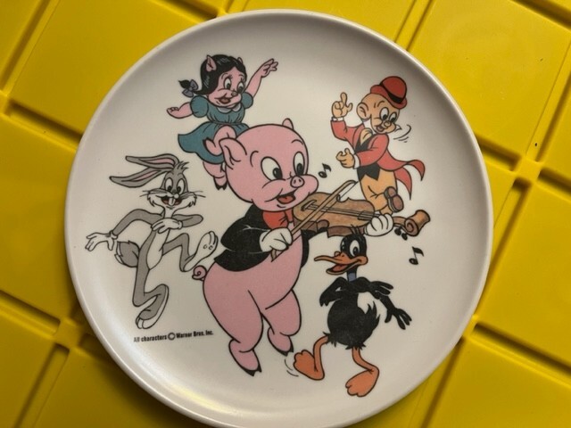 Vintage Warner Brothers Looney Tunes Lenox Ware Melmac Plate Daffy, Porky, Bugs Vintage Warner Brothers Looney Tunes Lenox Ware Melmac Plate Daffy, Porky, Bugs