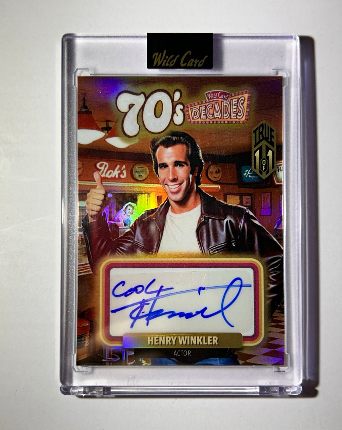 2024 Wild Card Henry Winkler FONZIE Auto TRUE 1/1 Happy Days Decades 70s 2024 Wild Card Henry Winkler FONZIE Auto TRUE 1/1 Happy Days Decades 70s