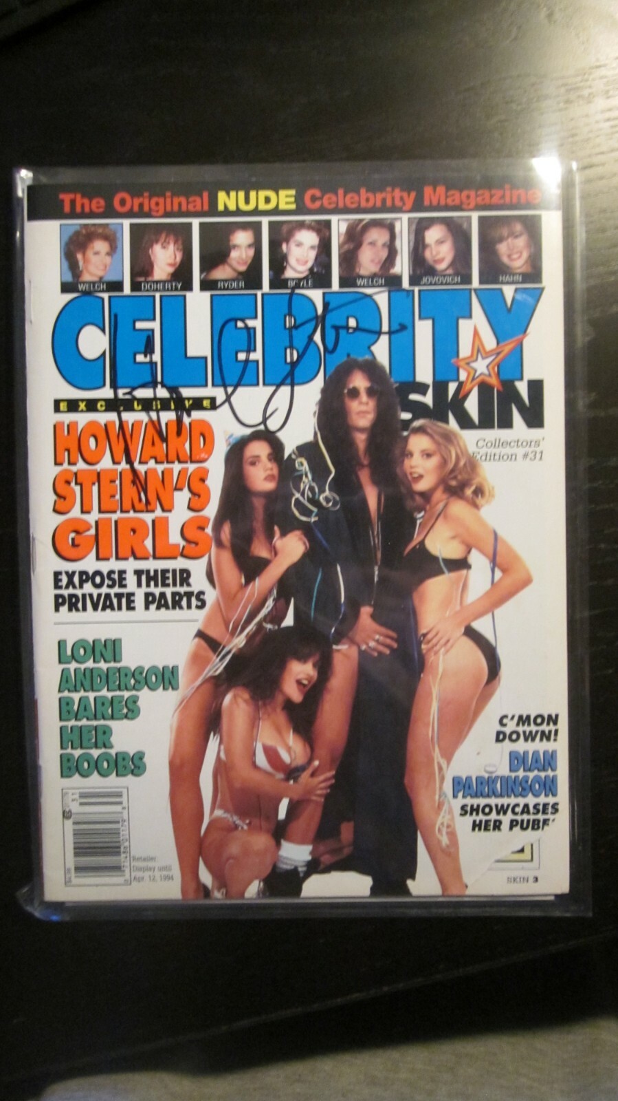HOWARD STERN AUTOGRAPHED MAGAZINE (VERY RARE)