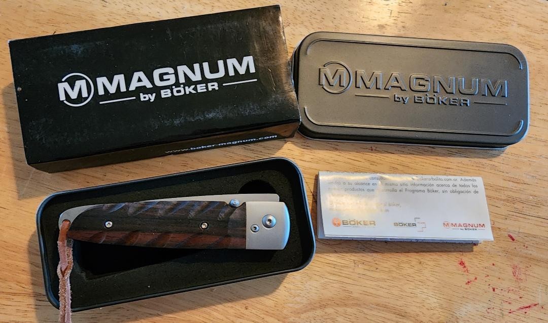 boker magnum sc750 knife....new in box boker magnum sc750 knife....new in box