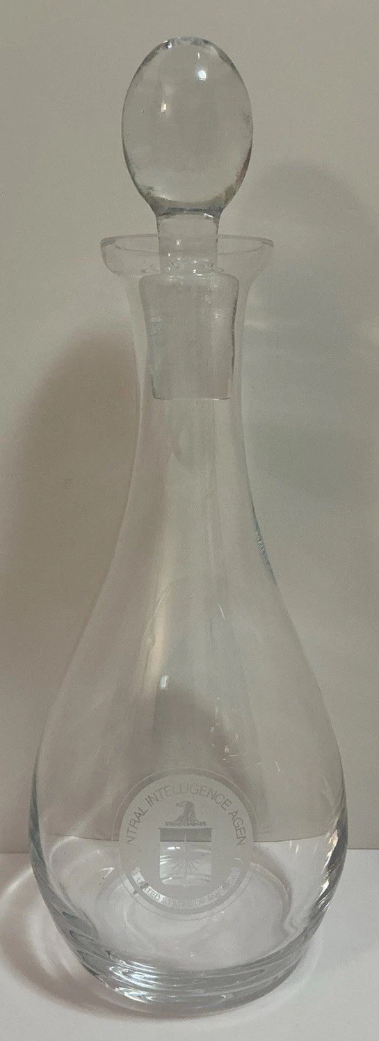 CENTRAL INTELLIGENCE AGENCY C.I.A. ETCHED CRYSTAL DECANTER W/ STOPPER 16” RARE CENTRAL INTELLIGENCE AGENCY C.I.A. ETCHED CRYSTAL DECANTER W/ STOPPER 16” RARE