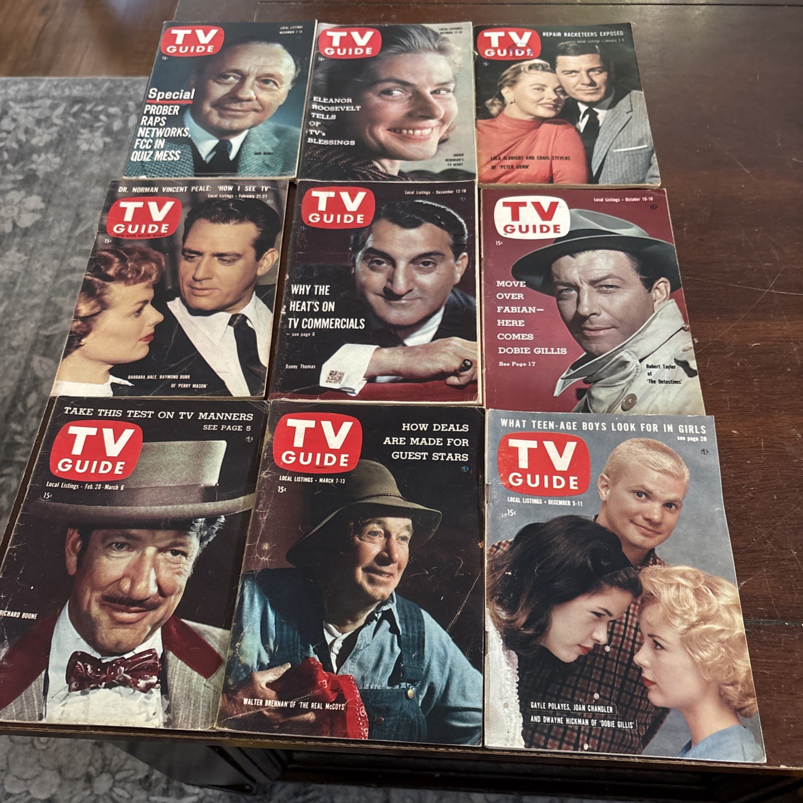 A Total Of 13 Vintage Tv Guides With No Mail Emblem All In Excellent Condition A Total Of 13 Vintage Tv Guides With No Mail Emblem All In Excellent Condition