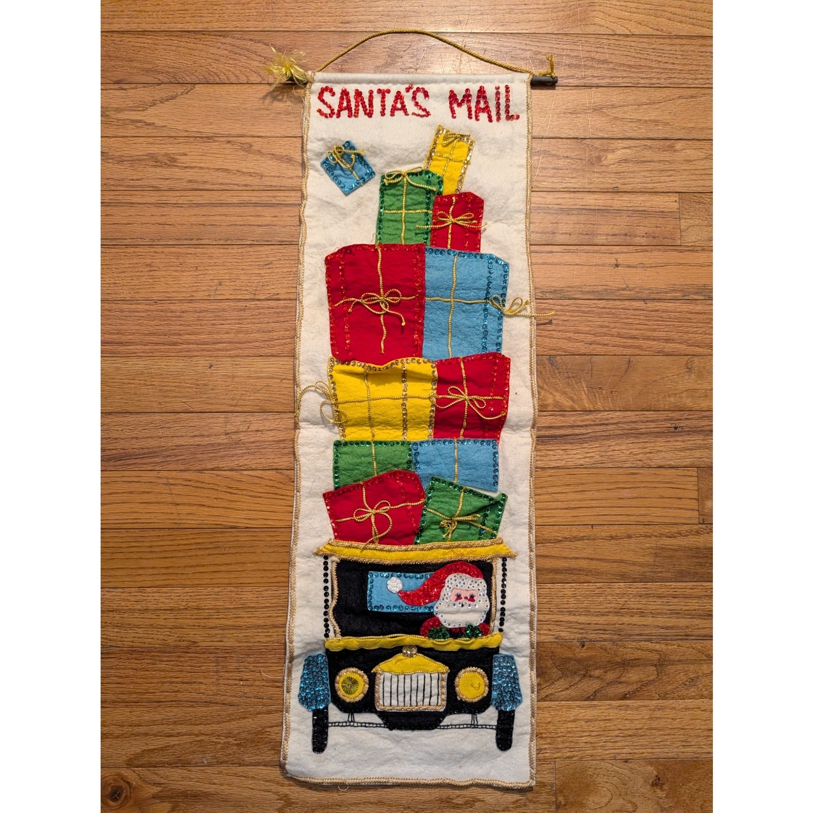 Vintage Bucilla Christmas Card Holder \