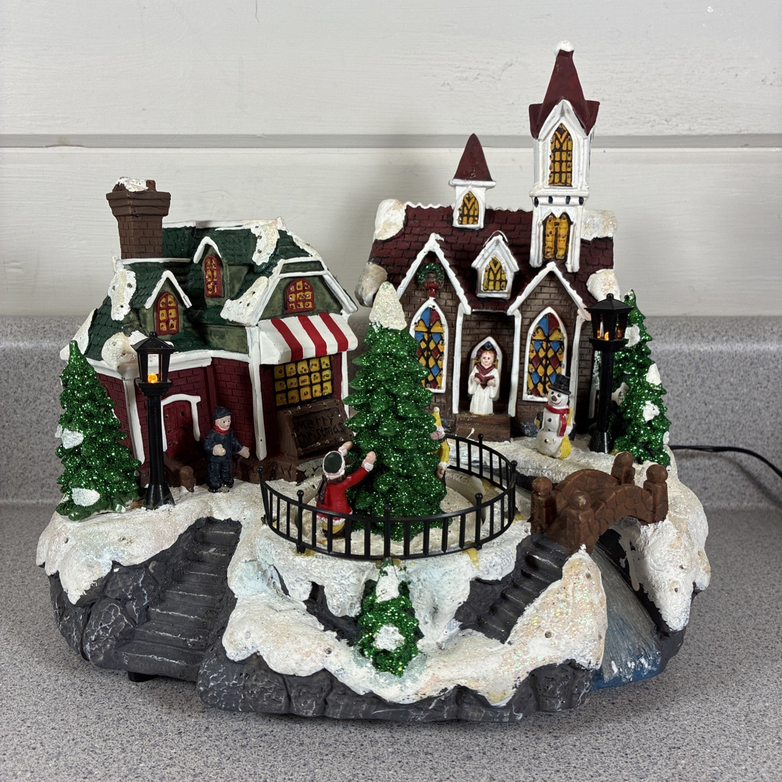 Vtg Cracker Barrel Christmas Village Fiber Optic House Church Shop Light Up Spin Vtg Cracker Barrel Christmas Village Fiber Optic House Church Shop Light Up Spin