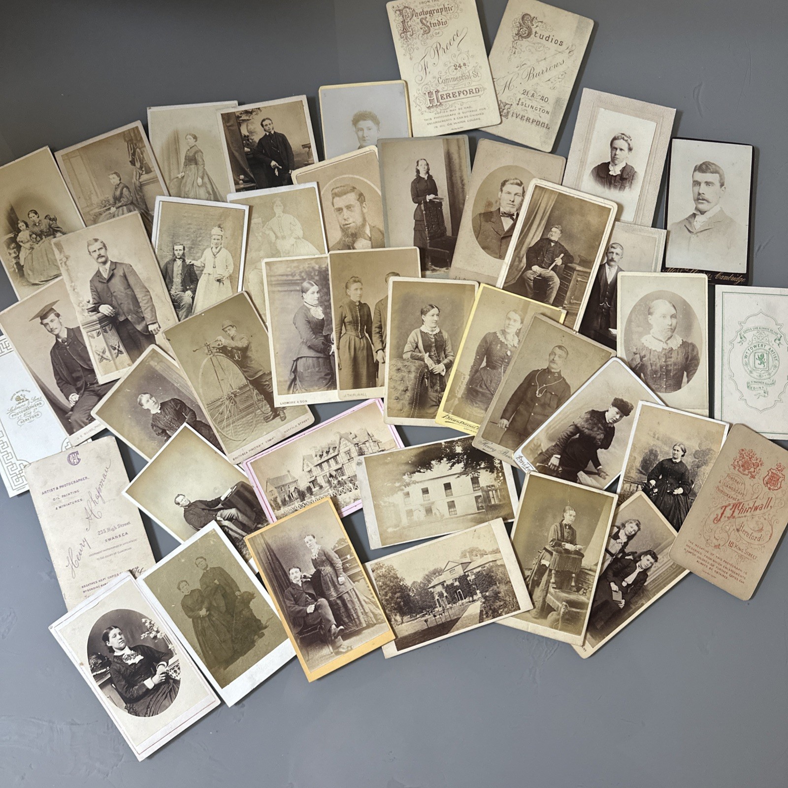 RANDOM LOT OF 10 ANTIQUE VICTORIAN CDV PHOTOGRAPHS – READ DESCRIPTION