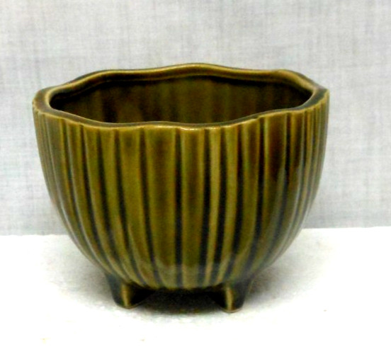VINTAGE McCoy GREEN FOOTED PLANTER - #612 - 1940\'S - GOOD COND