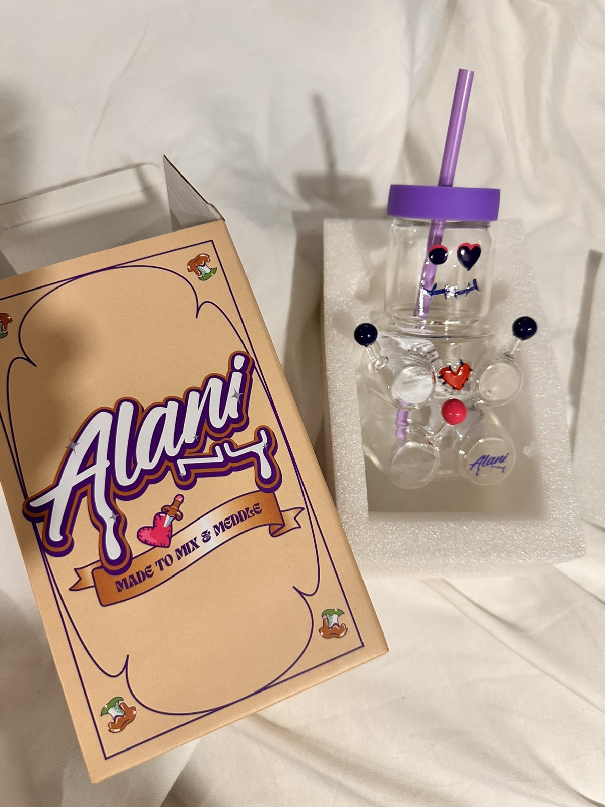 Alani Nu Hexie Glass Cup & Straw Limited Edition Collectible Tumbler New In Box Alani Nu Hexie Glass Cup & Straw Limited Edition Collectible Tumbler New In Box