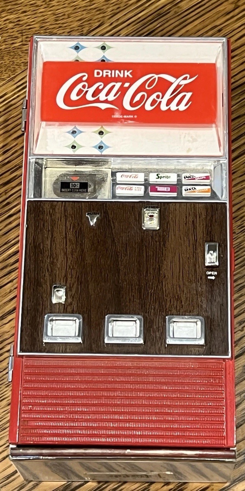 Vintage 1996 CocaCola Mini Vending Machine Coin Bank Dispenser Working 4/AA Used