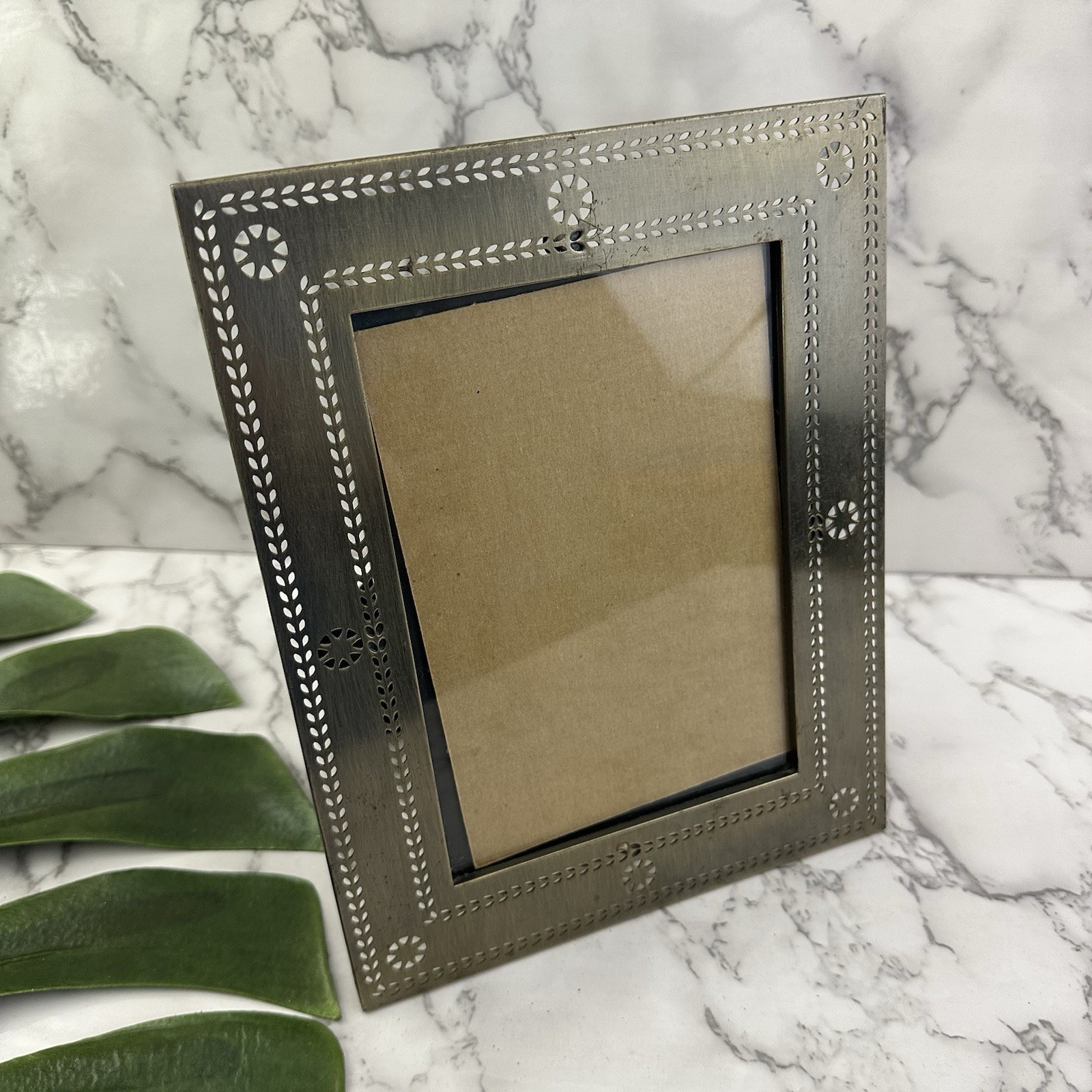 Wilton Vintage Y2k Brass Metal Picture Frame Perforated Floral Trim 5x7