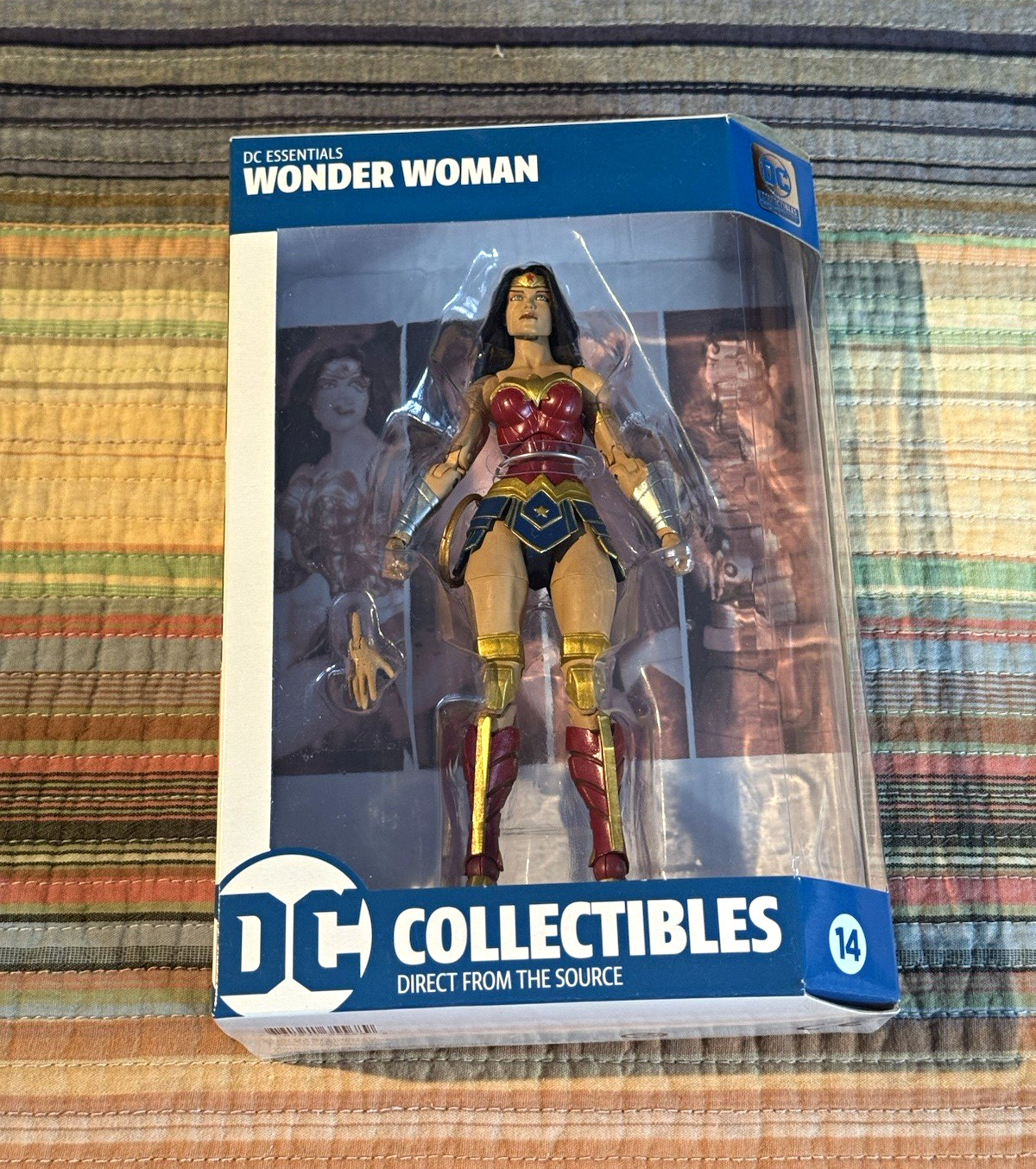 DC Collectibles DC Essentials Wonder Woman Figure DC Comics Brand New