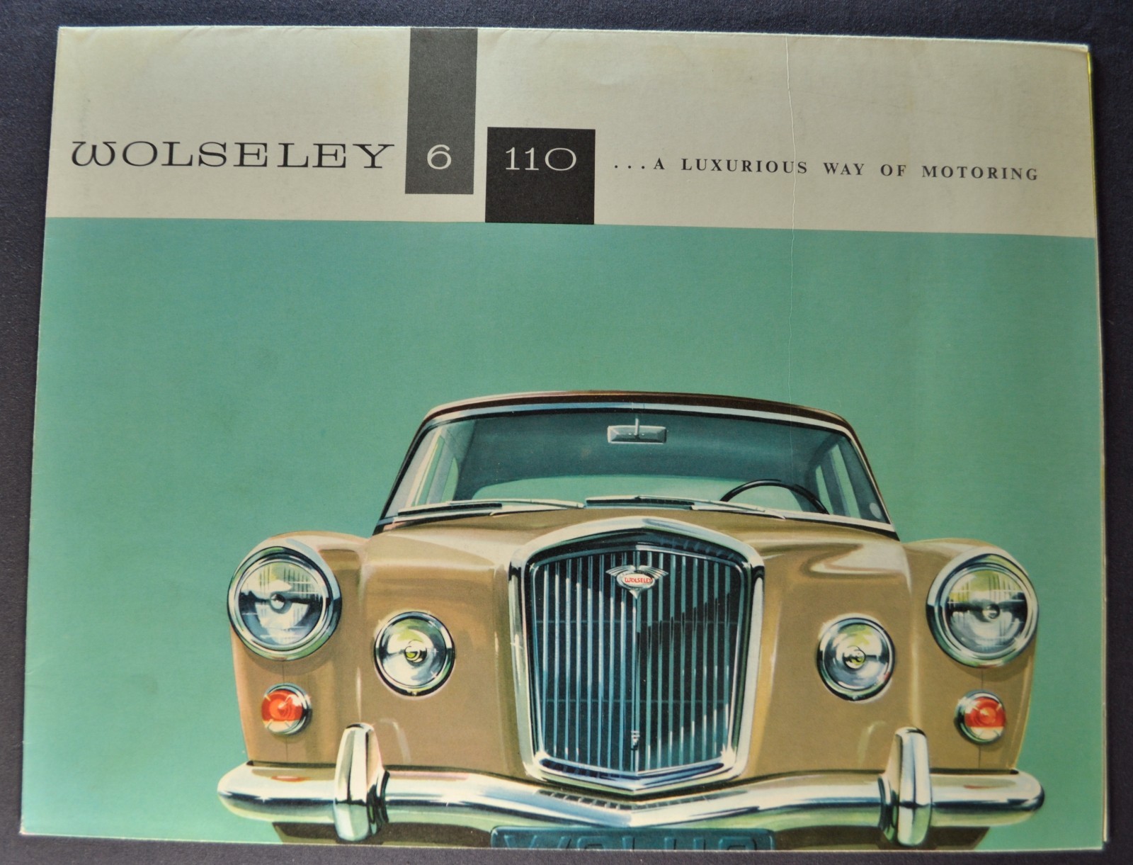 1962-1963 Wolseley 6/110 Saloon Brochure BMC Austin Sedan Excellent Original