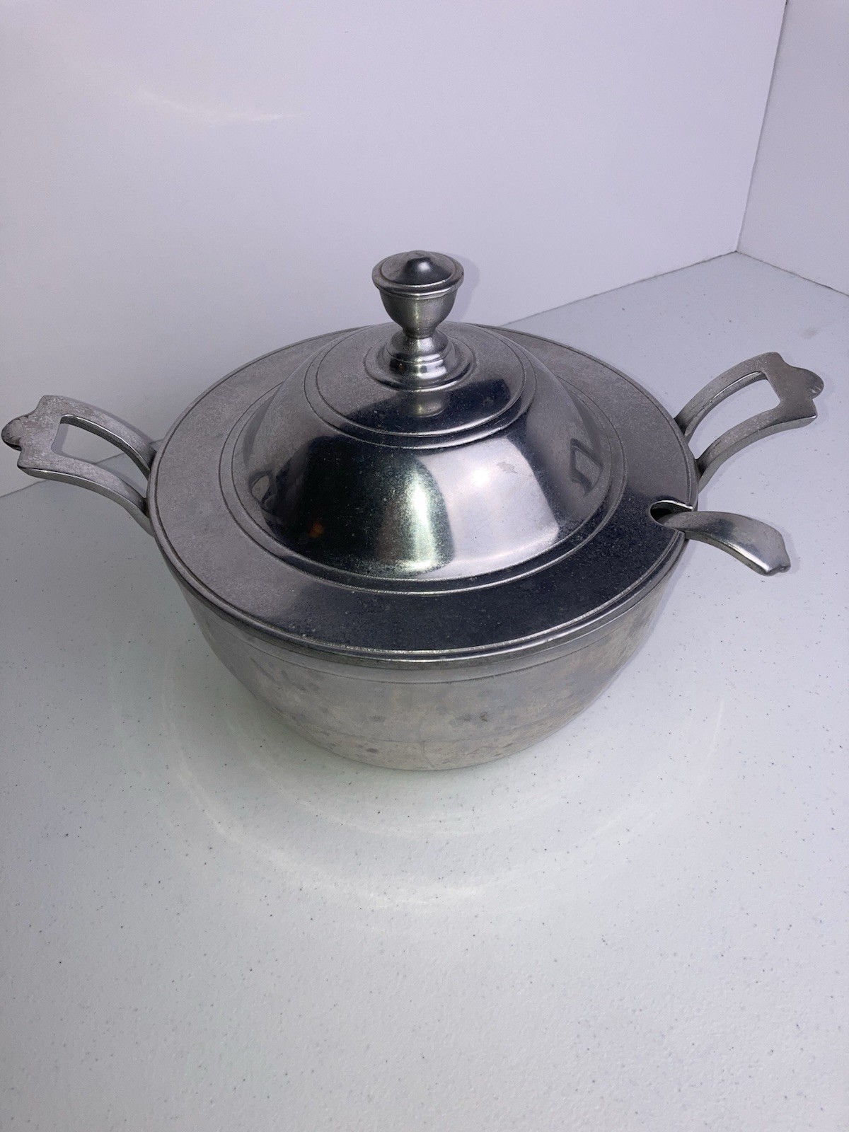 VTG Wilton Mount Joy PA Armetale Tavern Pewter RWP Soup Tureen w/Lid & Ladle