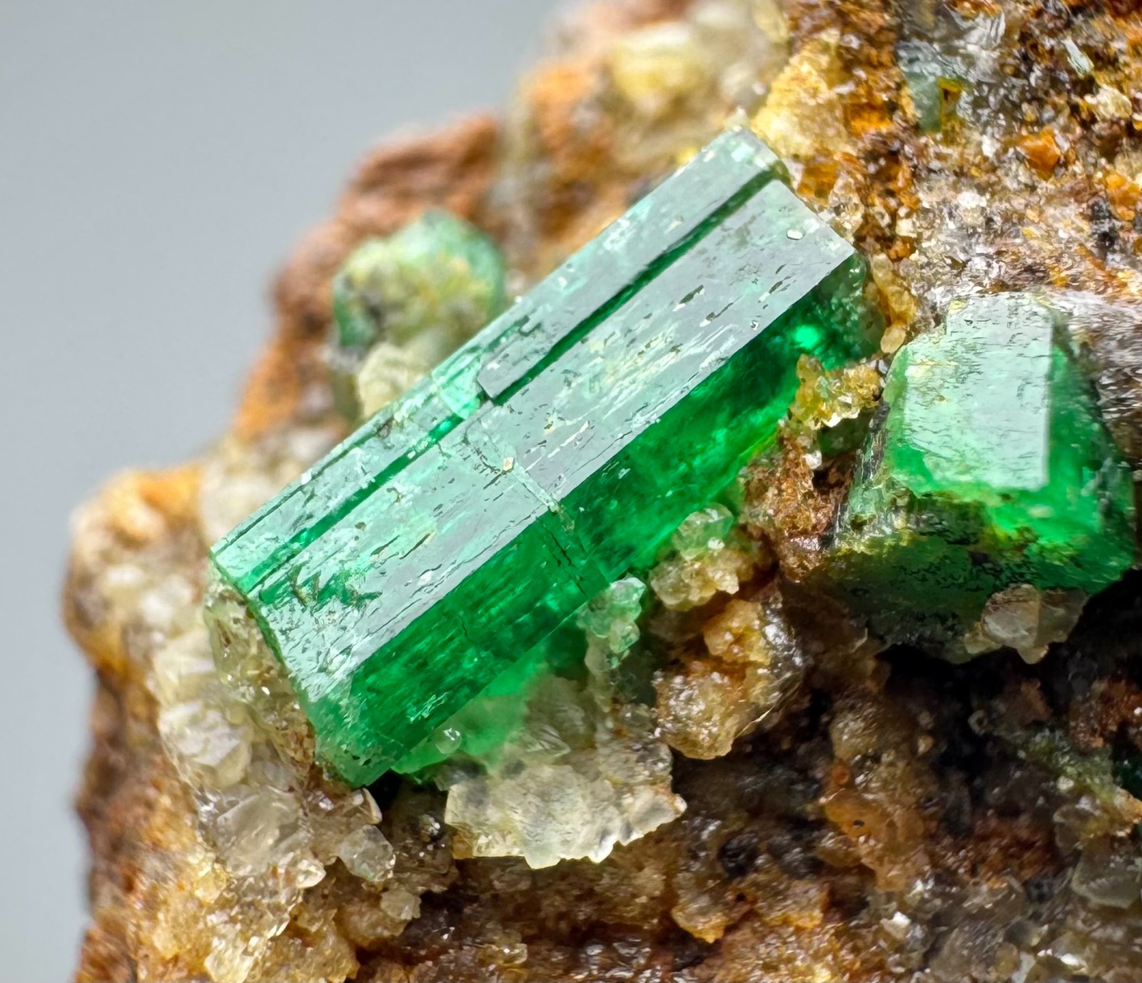 134 Carat Transparent Top Green Panjshir Emerald Crystals On Matrix From @Afg