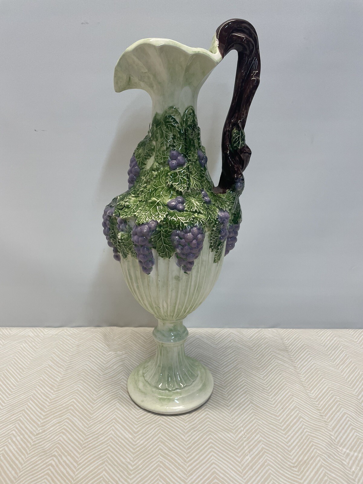 Vintage Arnels Vase Grape Vine Pattern Marked And Signed Vintage Arnels Vase Grape Vine Pattern Marked And Signed