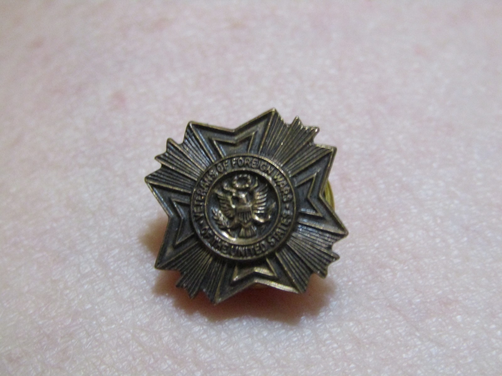 Early VFW Veterans of Foreign Wars Lapel Pin Cross Eagle Shield Crest Vintage