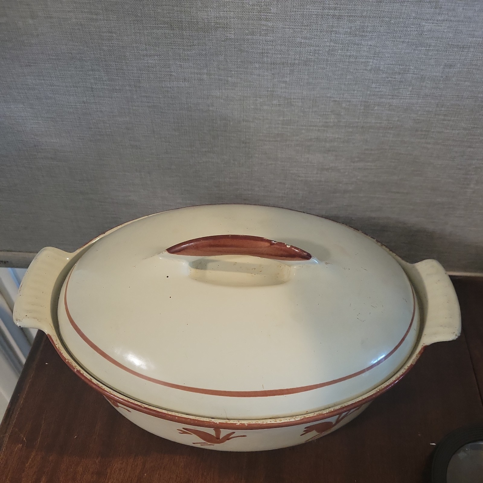 Vintage Husqvarna Oval Shaped Enamel Cast Iron Casserole 2Pcs W/ Lid Made Sweden Vintage Husqvarna Oval Shaped Enamel Cast Iron Casserole 2Pcs W/ Lid Made Sweden