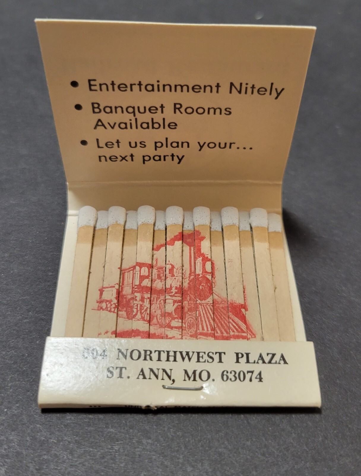 Vintage Unstruck Feature John Henry\'s Railroad Restaurant Matchbook St. Ann MO
