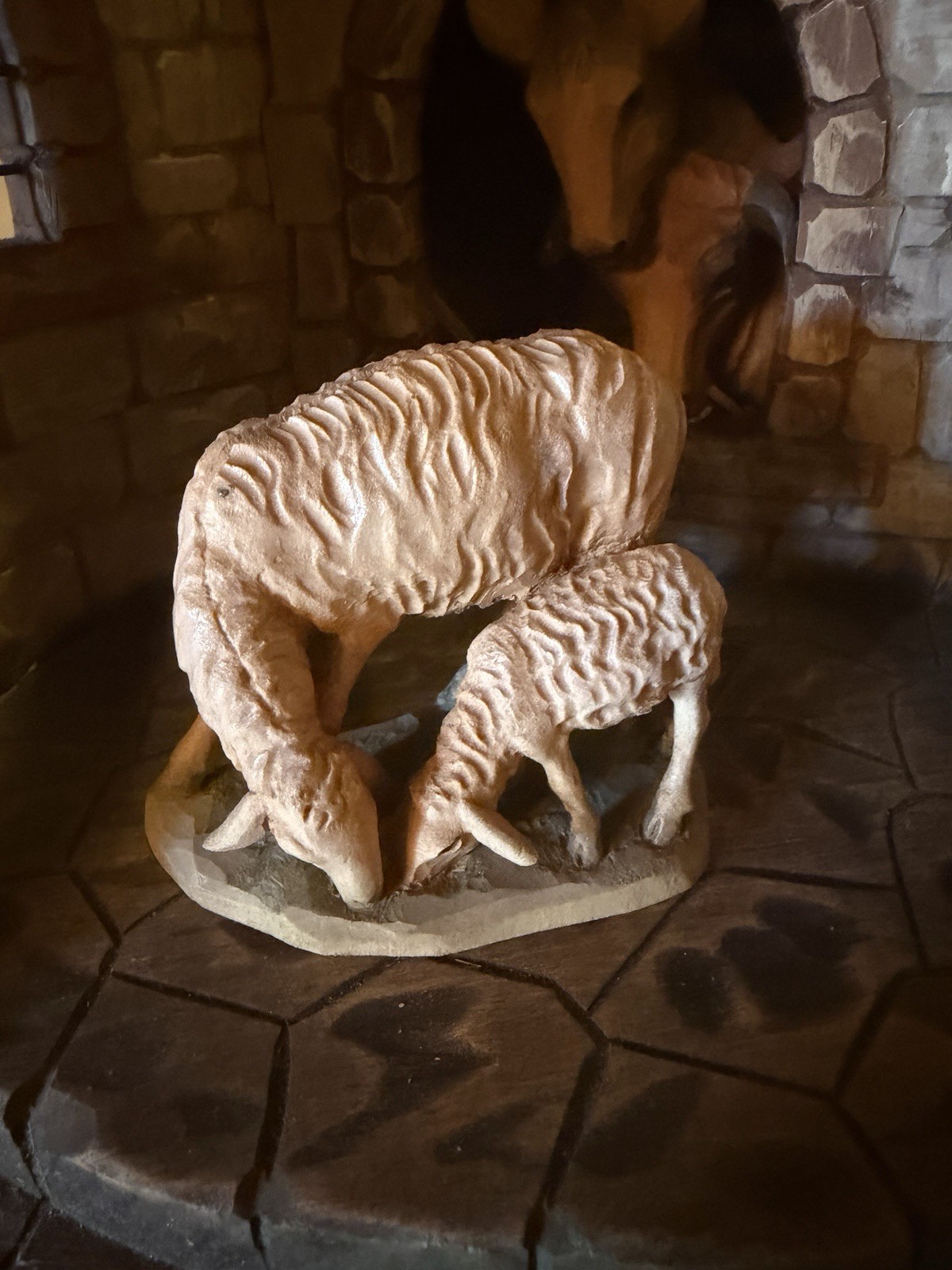 Anri Kuolt Sheep With Baby 6 Inch Scale Hand Carved Excellent Condition 