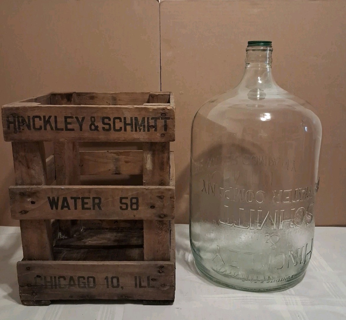 Vtg Hinckley & Schmitt 5 Gallon Glass Water Bottle in Wooden Crate Chicago ILL
