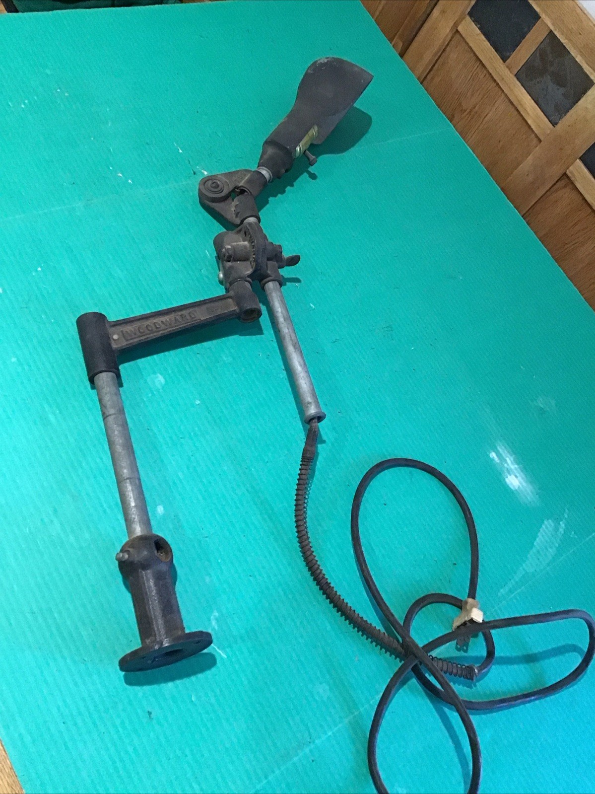 VTG Woodward Machine Co 894 Industrial Articulated  Work Lamp Steampunk Detroit
