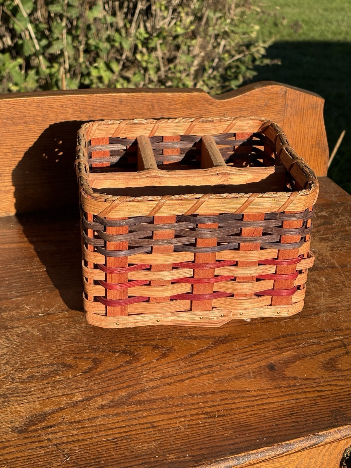 Amish Handcrafted Lazy Susan Desk Organizer Wicker Basket Wood Bottom Signed