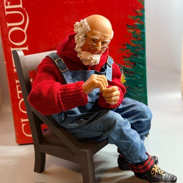 Santa Claus Crinkle Clothtiques Christmas Figurine Possible Dreams Model Maker